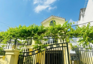 Bán biệt thự tuyệt đẹp hẻm xe hơi P. Linh Trung, Tp. Thủ Đức chỉ 9,8 Tỷ