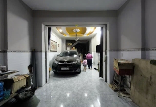 Bán nhà 2 mặt tiền ngay ngã 3 Lê Văn Việt chỉ 12,5 tỷ Còn thương lượng. 