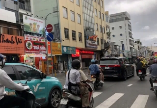 BÁN NHÀ 2 MẶT TIỀN KINH DOANH - PHAN ĐÌNH PHÙNG, F15, PHÚ NHUẬN . 